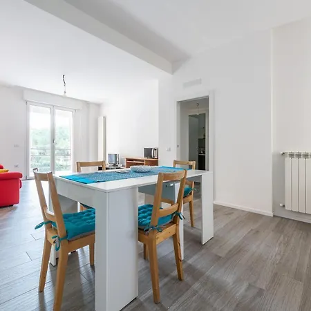 Casa Girasole Apartment *